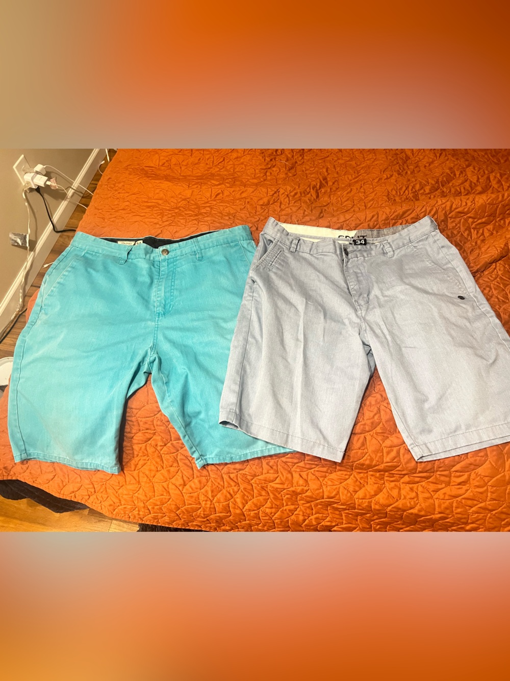 Men's Casual and everyday shorts 4 pair 
Volcom/Split/Hurley